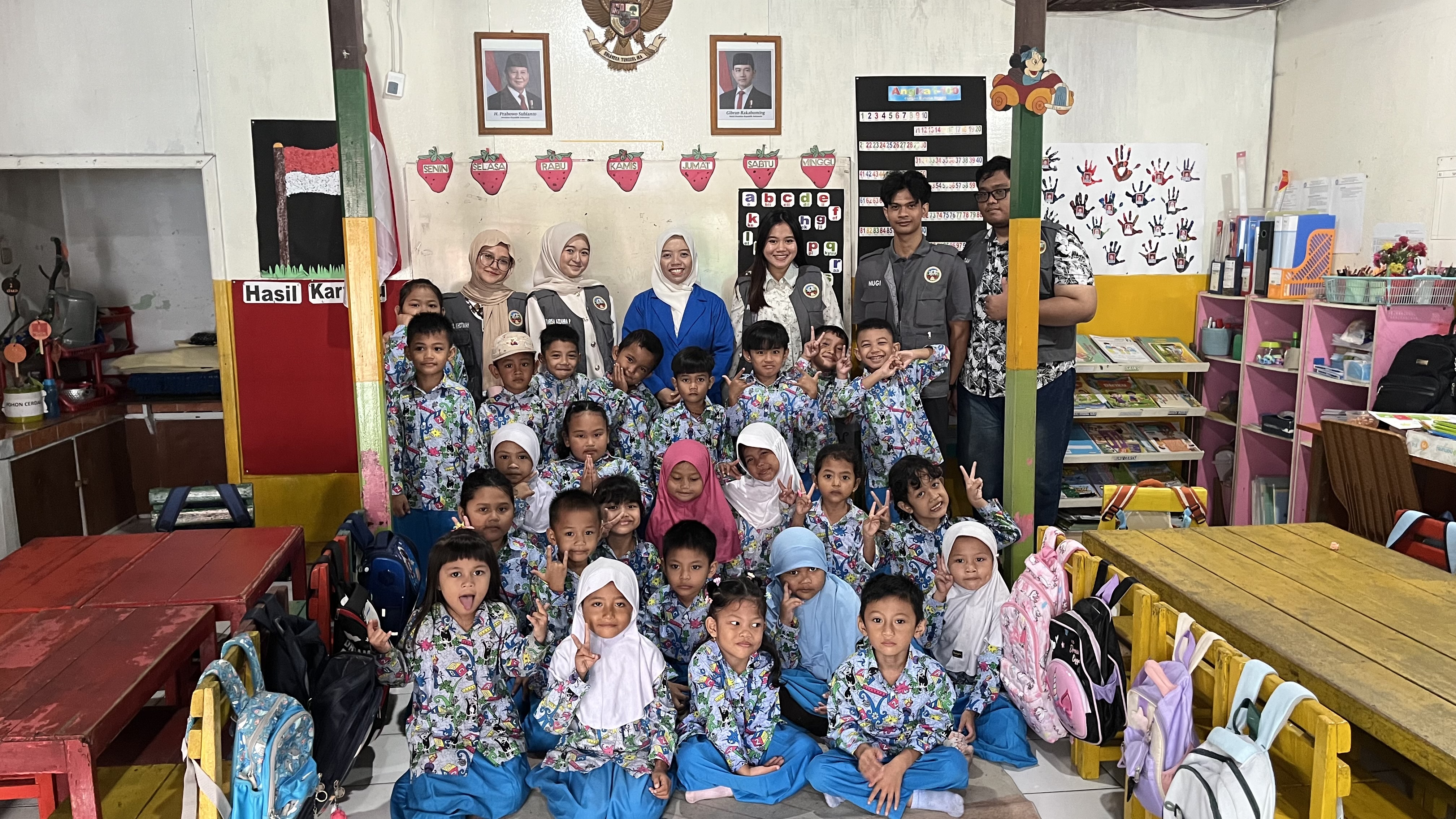 Fakultas Humaniora dan Kesehatan Gelar Edukasi Pemilahan Sampah di TK Tri Asih 1